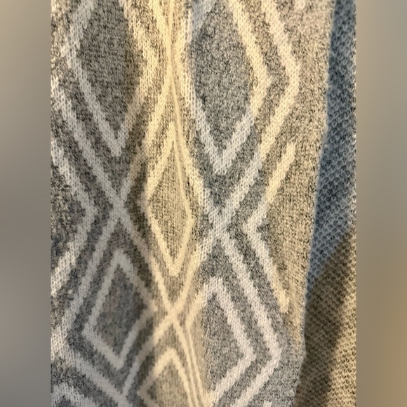 Very Warm Hooded Cardigan - Picture 2 of 10